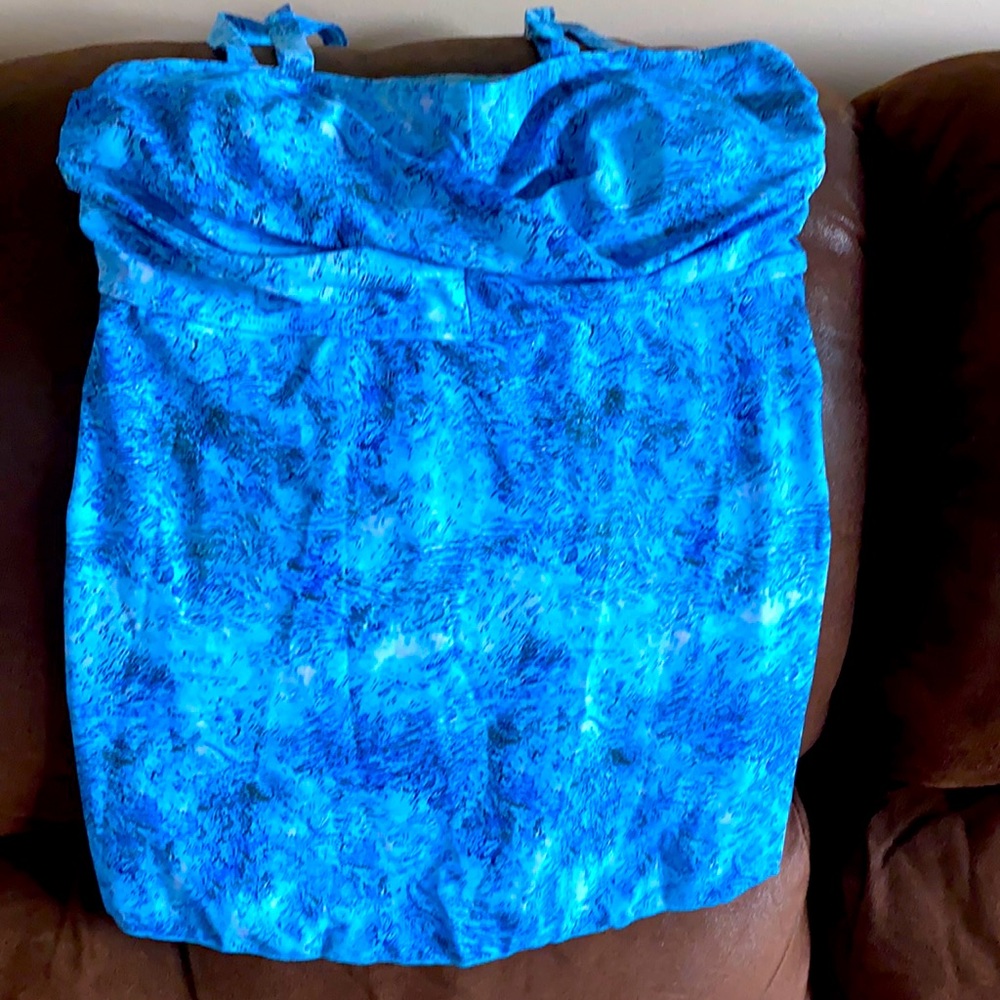 New 2 Piece Bathing Suit / shipping bag included